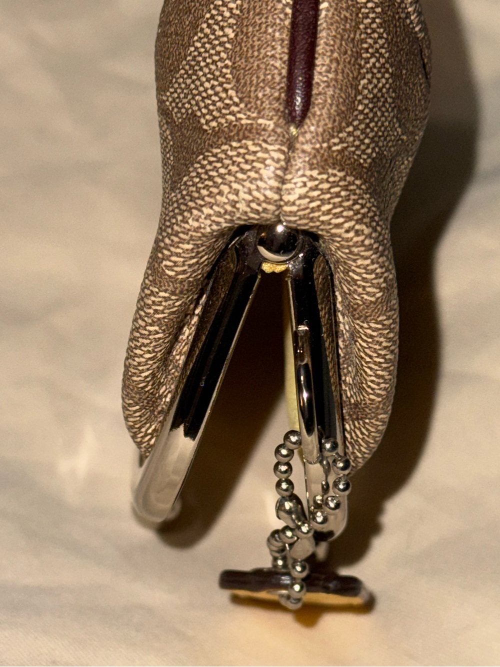 Coach Signature Kisslock Coin Purse - Picture 9 of 12